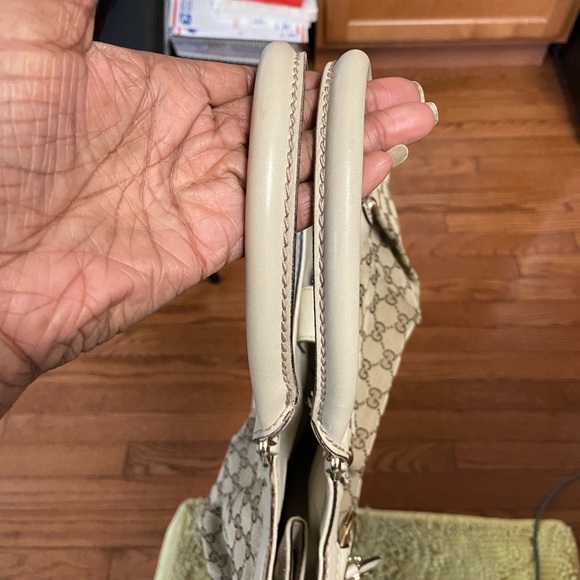 Gucci Suki  GG Shoulder Bag - Picture 10 of 16